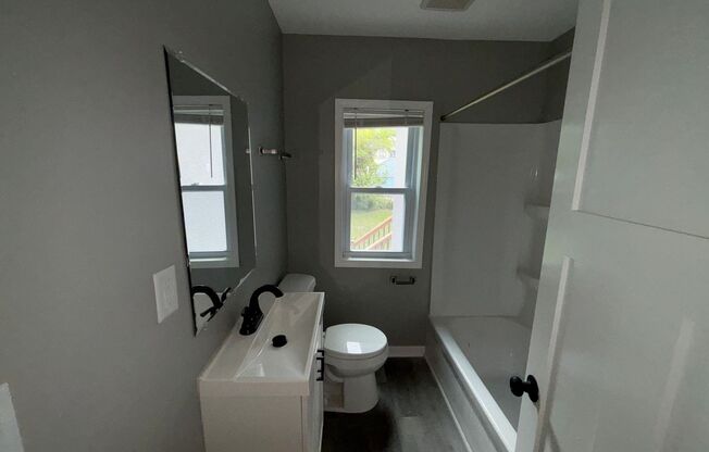 Beautiful 4 Bedroom, 2 Bath House for rent!!
