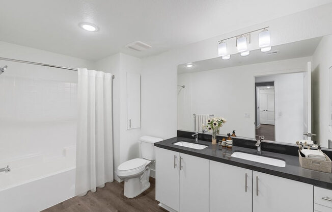 Model bathroom with double-sink vanity