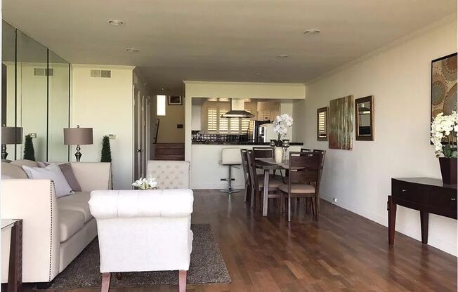 Stunning apartment in Baldwin Hills