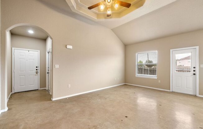 Nice 3 Bedroom Duplex Located In New Braunfels, TX!