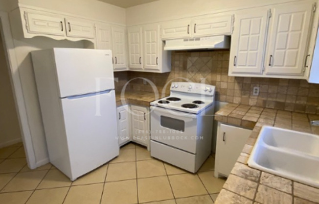 3 beds, 2 baths, $1,300