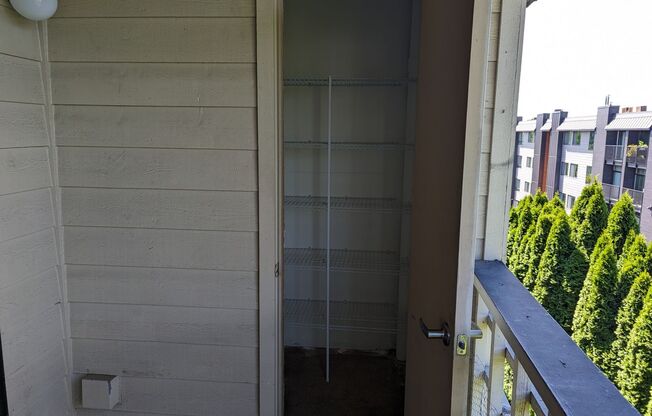 2 beds, 1 bath, 810 sqft, $1,995, Unit C303