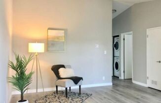 2 beds, 1 bath, 925 sqft, $2,495, Unit 16