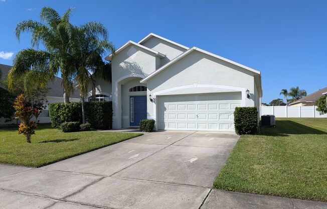 3 Bedroom, 2 Bathroom Home in Sanford!