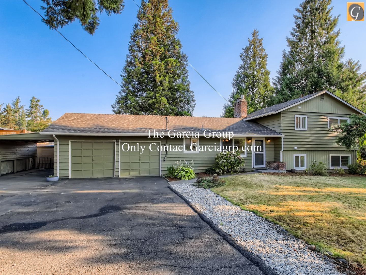 4 Bedroom 2 Bath West Linn Home with Remodeled Kitchen and Private Backyard!