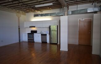 Studio, 1 bath, 814 sqft, $1,100