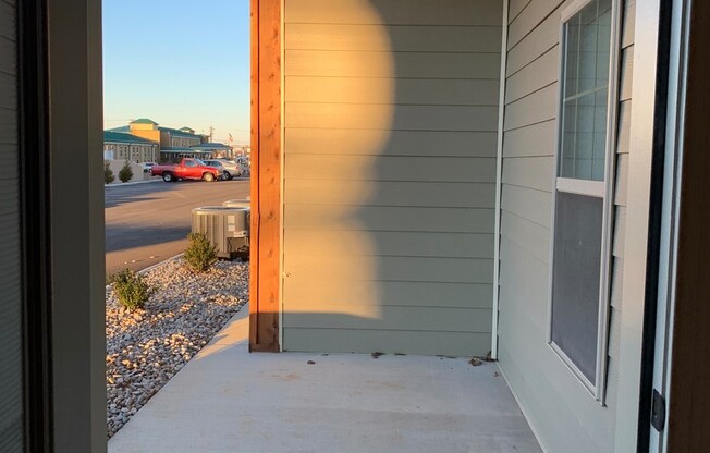 1 bed, 1 bath, 848 sqft, $775, Unit 27