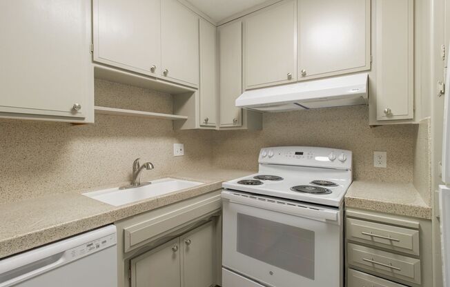 1 bed, 1 bath, $1,475, Unit 17