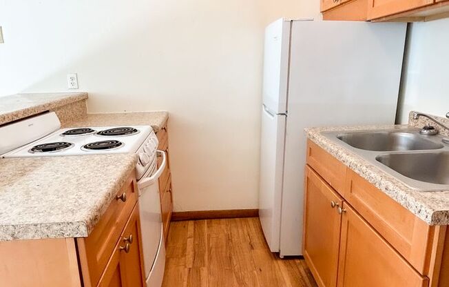 Studio, 1 bath, 375 sqft, $865, Unit 104