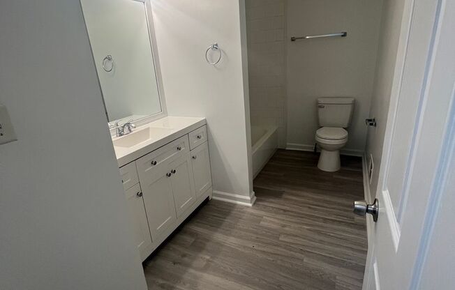 2 beds, 1 bath, 1,580 sqft, $3,149, Unit 12