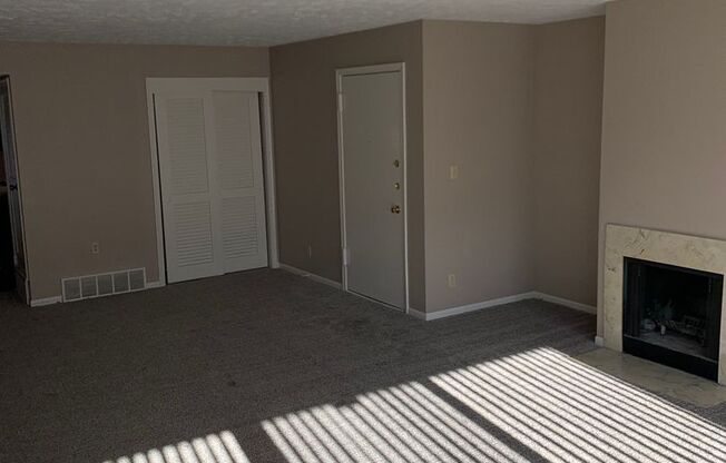 2 beds, 2 baths, 1,324 sqft, $1,289, Unit 042