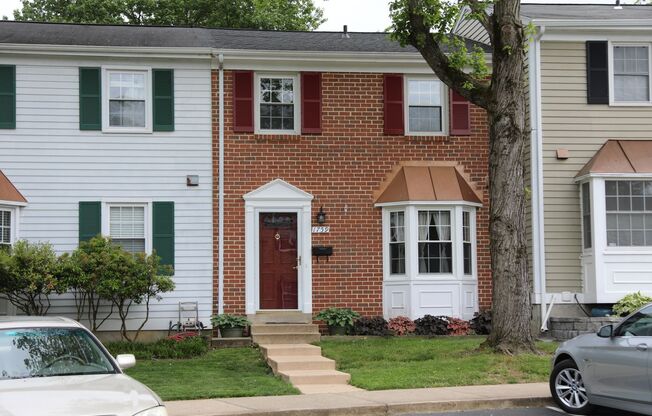 Stunning Crofton Townhome