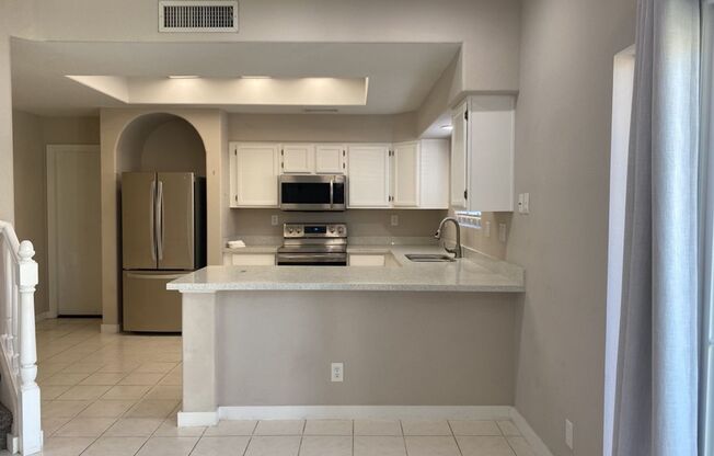 Must See 2/2.5 Condo in Pointe South Mountain!!