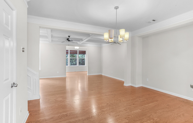 4239 LAUREL CRK CT SE
