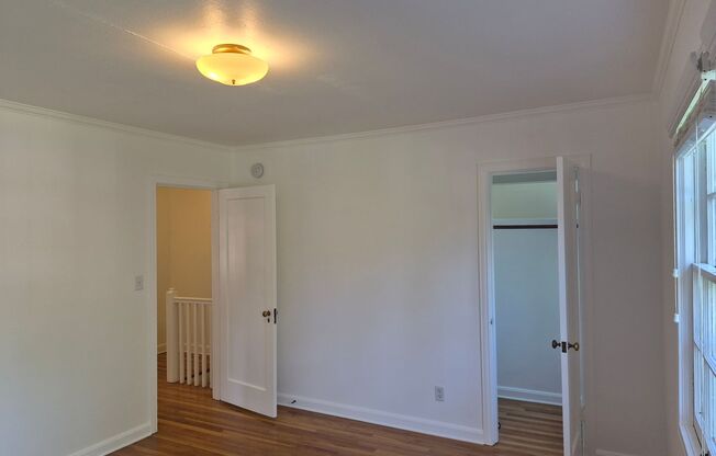 2 beds, 1 bath, 901 sqft, $1,990, Unit 15