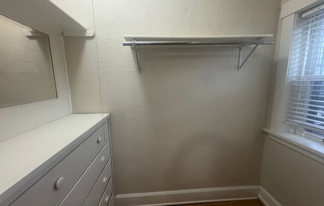 Dewey Apartments (3301 Dewey Ave.)