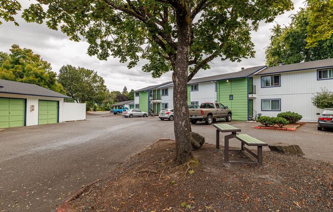 Newly Renovated, located near Mt Hood Community College!