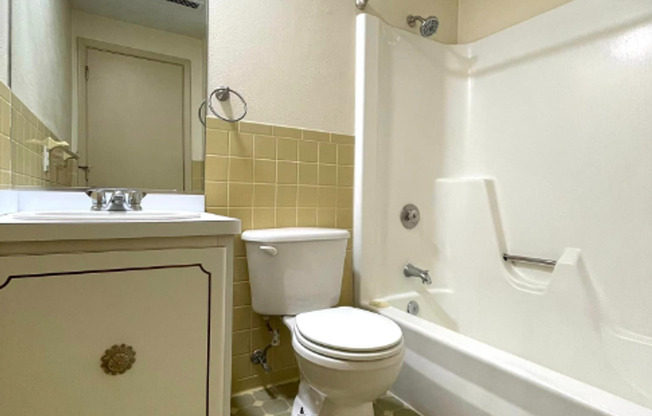 1 bed, 1 bath, 650 sqft, $1,020, Unit 16