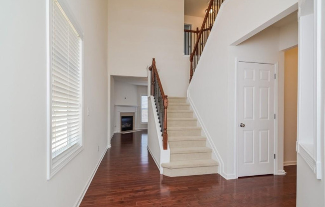 5780 WEDDINGTON DR