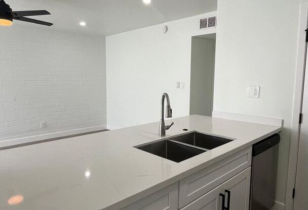 1 bed, 1 bath, 644 sqft, $1,450