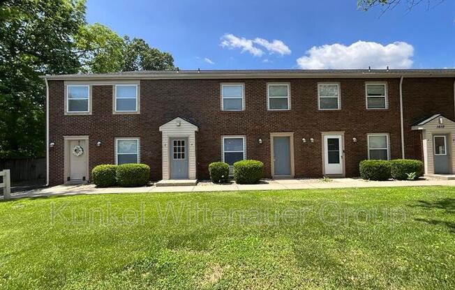 1810 2 JAMESTOWN RD