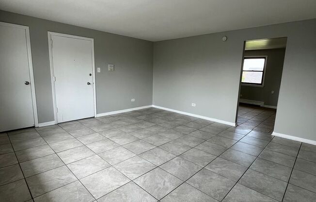 620-628 Sibley Blvd.