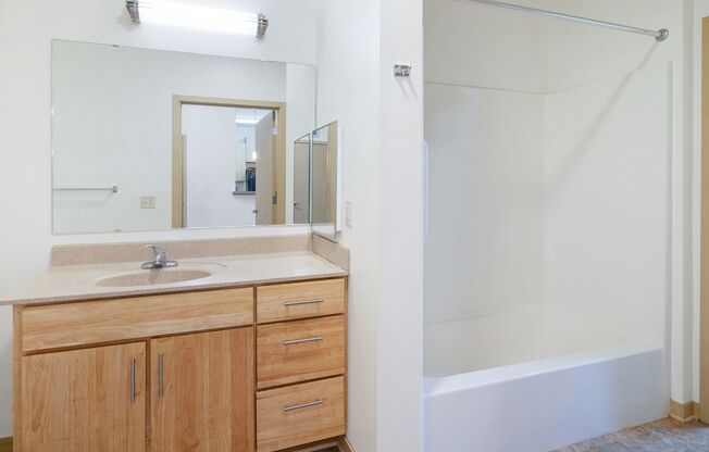 1 bed, 1 bath, 765 sqft, $1,195, Unit 8119-204