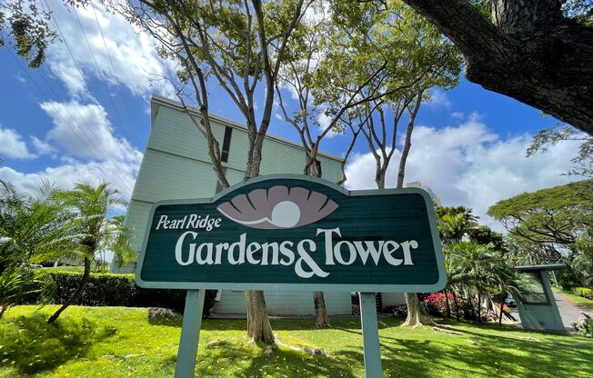 Pearlridge Garden & Towers w/2 assigned stalls!!