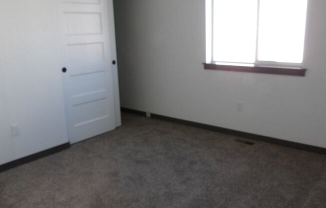 3 beds, 2 baths, $2,500