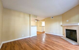 3 beds, 2 baths, $2,895, Unit 33