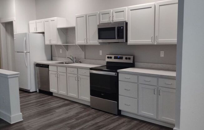 Lincoln Apartments