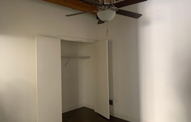 Studio, 1 bath, 4 sqft, $1,175, Unit 204