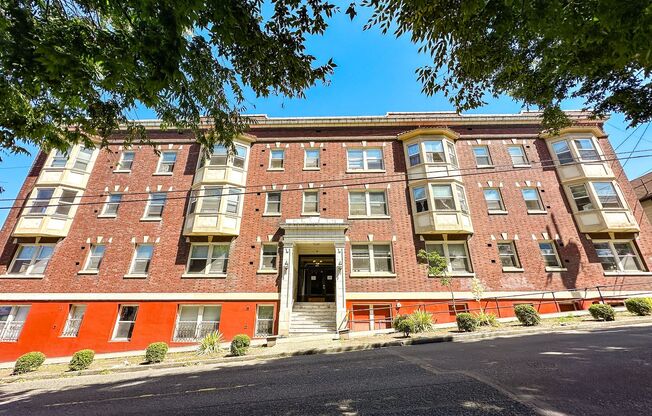 Studio, 1 bath, 455 sqft, $1,750, Unit 310