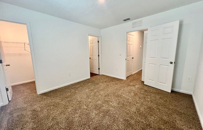 2 beds, 2.5 baths, $1,600