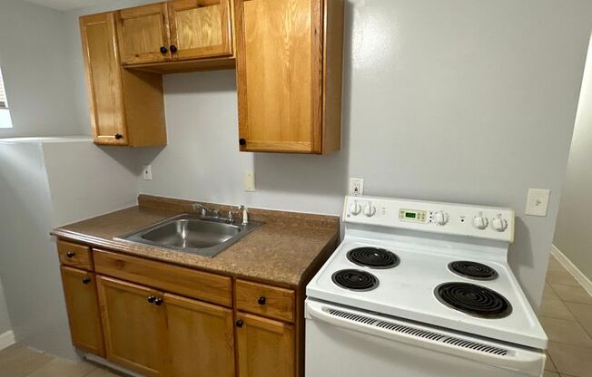 1637/1639 W 24th