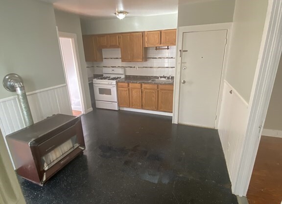 1 bed, 1 bath, 441 sqft, $1,000, Unit 1E