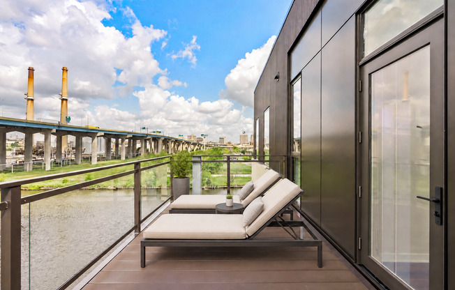2 beds, 1 bath, 983 sqft, $2,875, Unit 412