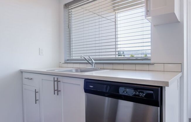 1 bed, 1 bath, 550 sqft, $1,324, Unit 201