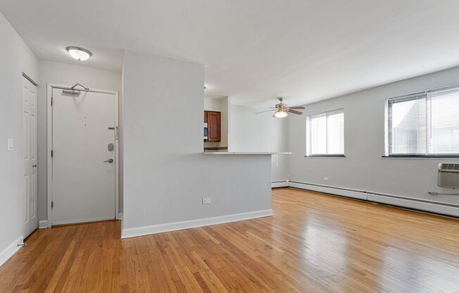 1 bed, 1 bath, 525 sqft, $1,800, Unit 545