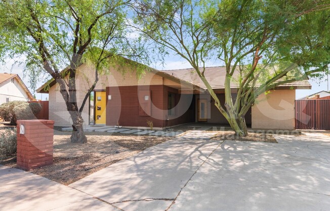 3907 S FARMER AVE
