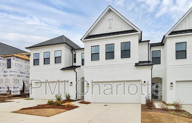 6029 MARIEMONT CIR