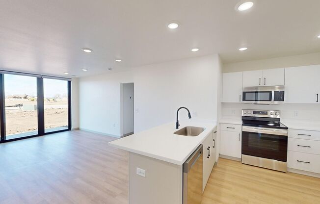 3 beds, 2 baths, 1,111 sqft, $1,465, Unit 2404-304
