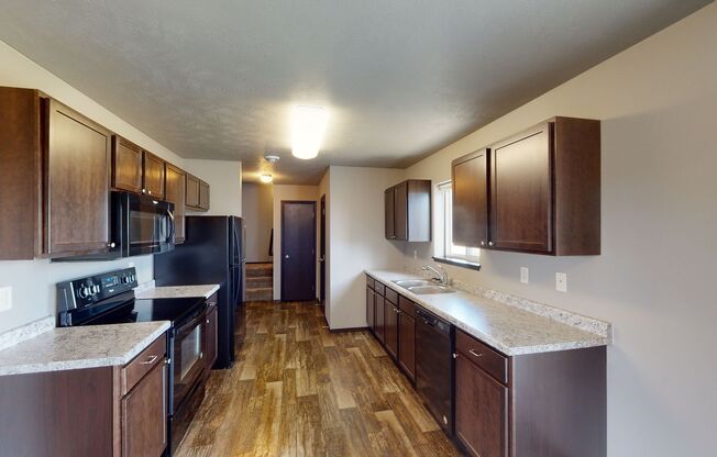 2 beds, 2 baths, 1,275 sqft, $1,635, Unit 591-04