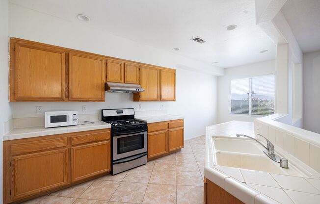 Perfect 3 bedroom townhome for rent!