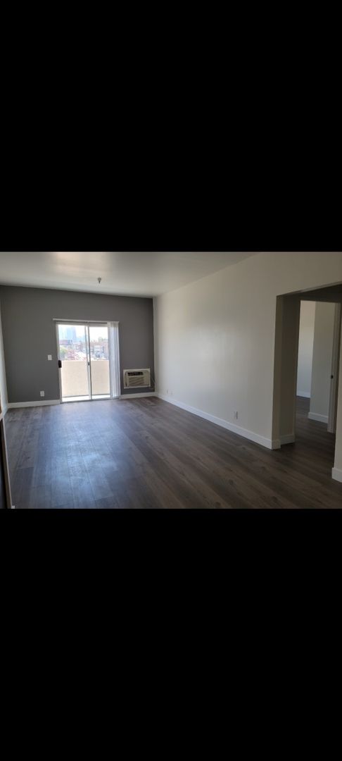 2 beds, 2 baths, 852 sqft, $2,450, Unit 409