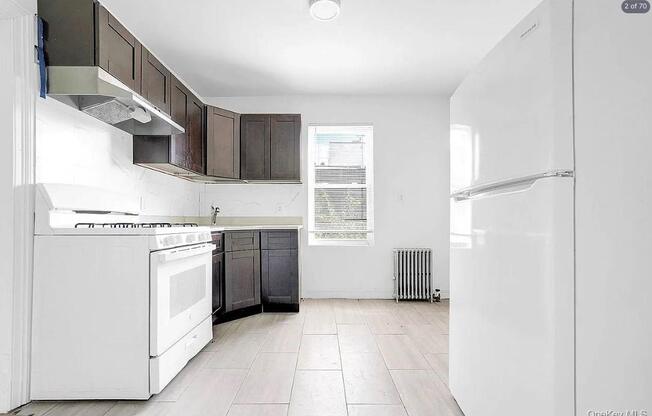 3 8 26 AVE