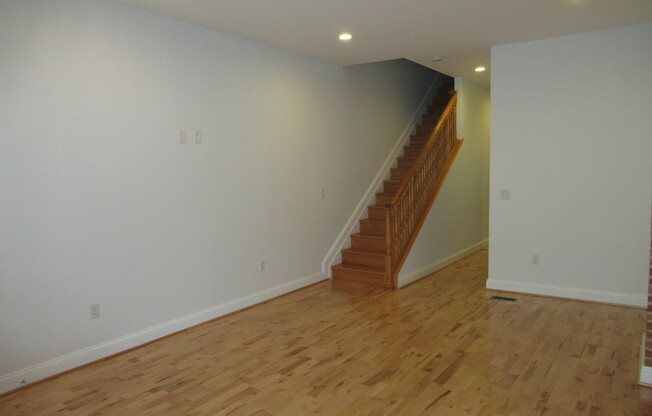 Charming 4 Bedroom/3.5 Bathroom Townhome with Parking Pad in Station North, MD!