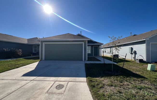 Beautiful 3/2 located in Marion, Tx