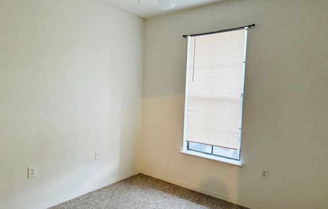 2 beds, 2 baths, $1,750, Unit Unit 112