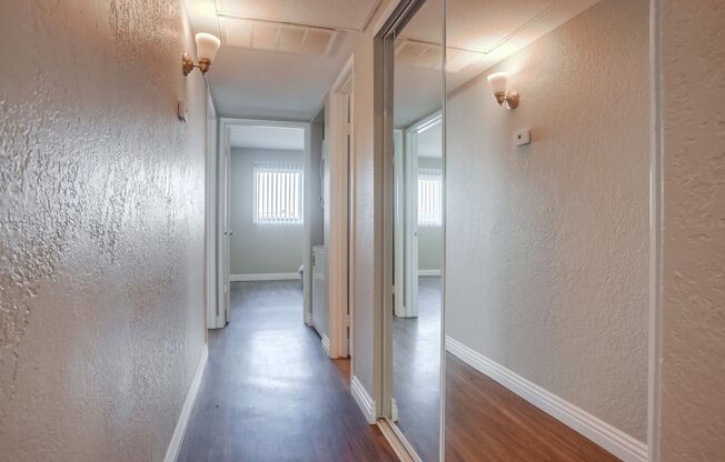 2 beds, 2 baths, 1,000 sqft, $2,550, Unit 22